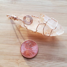 Load image into Gallery viewer, quartz coming up rainbows