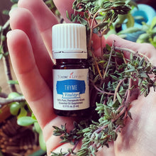 Load image into Gallery viewer, Thyme Essential Oil